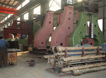 Open die hydraulic forging hammer assembly
