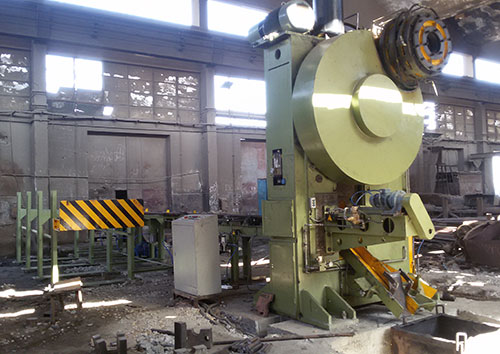 Q42-800 round bar shear machine line in Egypt