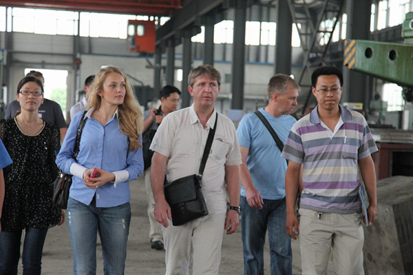 Russian customer visit our company
