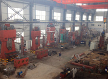 Hydraulic double-acting forging hammer Hydraulic double-acting forging hammer