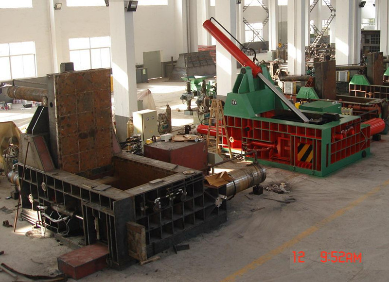 metal scrap baling press assembly