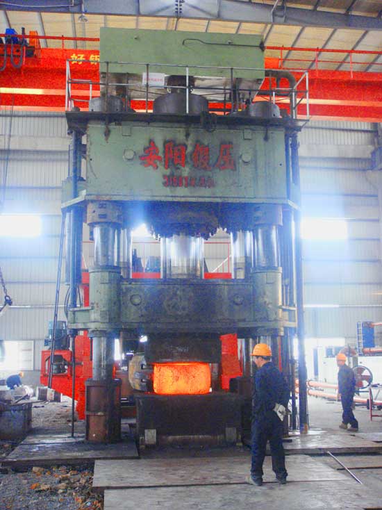 3150 ton Hydraulic piercing and drawing press