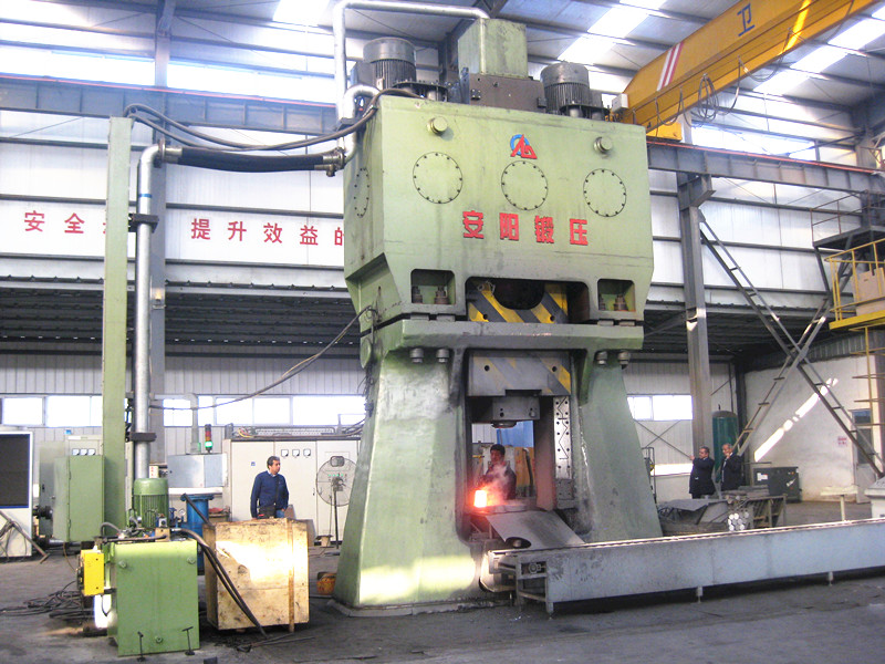 125KJ CNC hydraulic down stroking hammer to forge gear in China