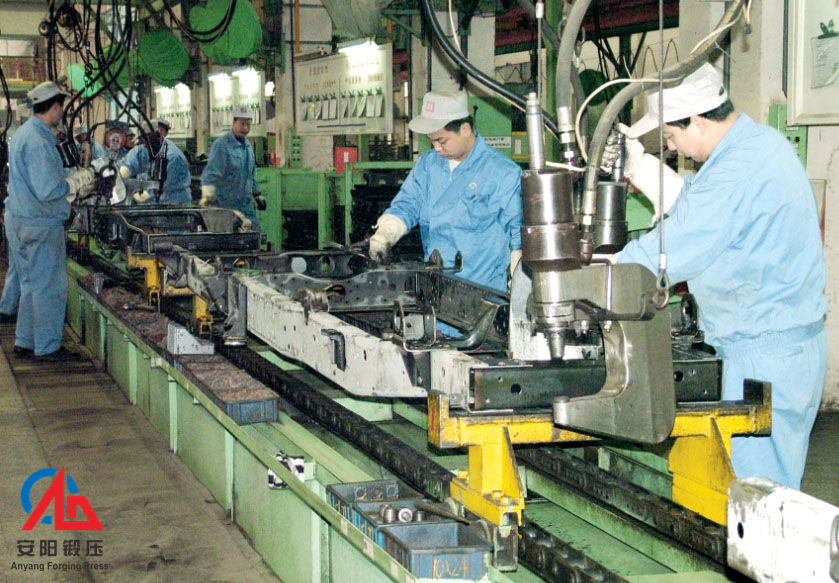 hydraulic brake lining rivet machine in Chongqing ISUZU
